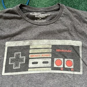 Nintendo size medium, good preowned condition gray T-shirt